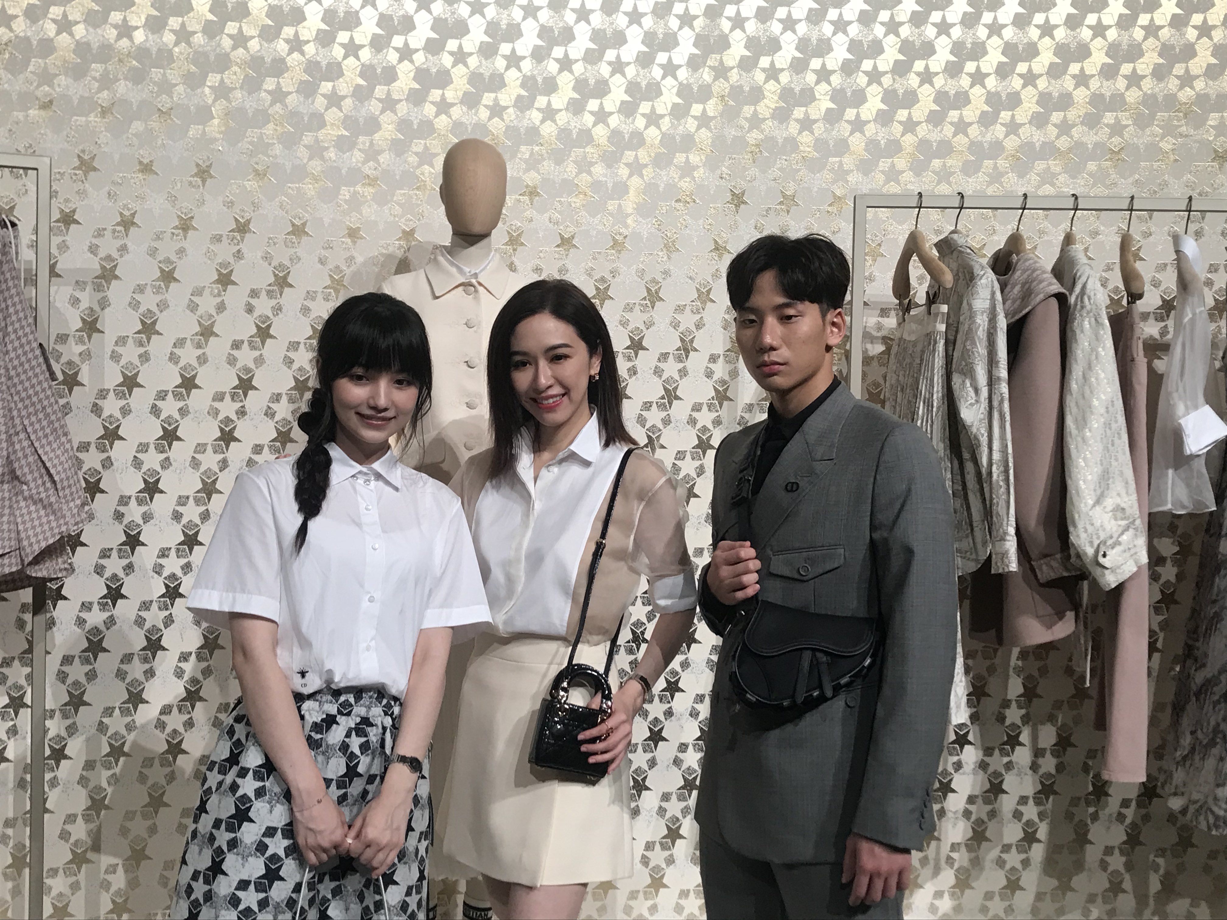蔡依珊（中）與新一代的「空手道小清新」文姿云（左）、台灣蝶王王冠閎（右）同框合照。