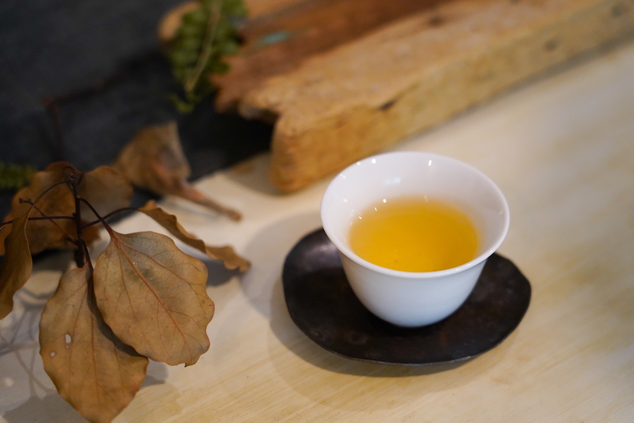 張益銓將茶形容成「人」， 每杯都有不同的個性。