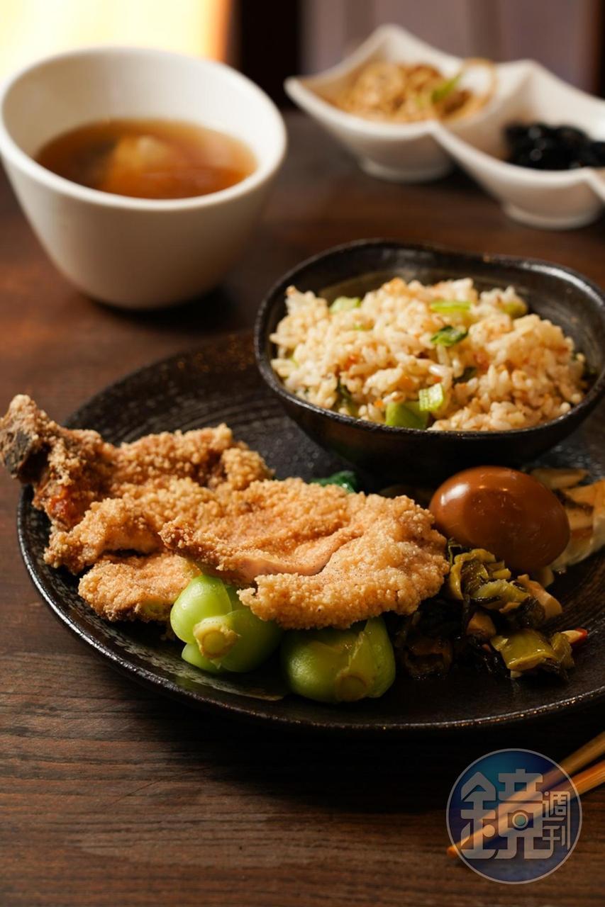 經典的上海庶民美味「上海排骨菜飯」。（488元／套餐）