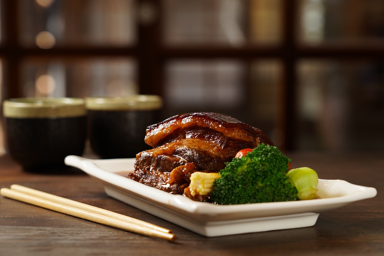 「家鄉私房東坡肉」醃製多時，嫩好入口。（488元／套餐）