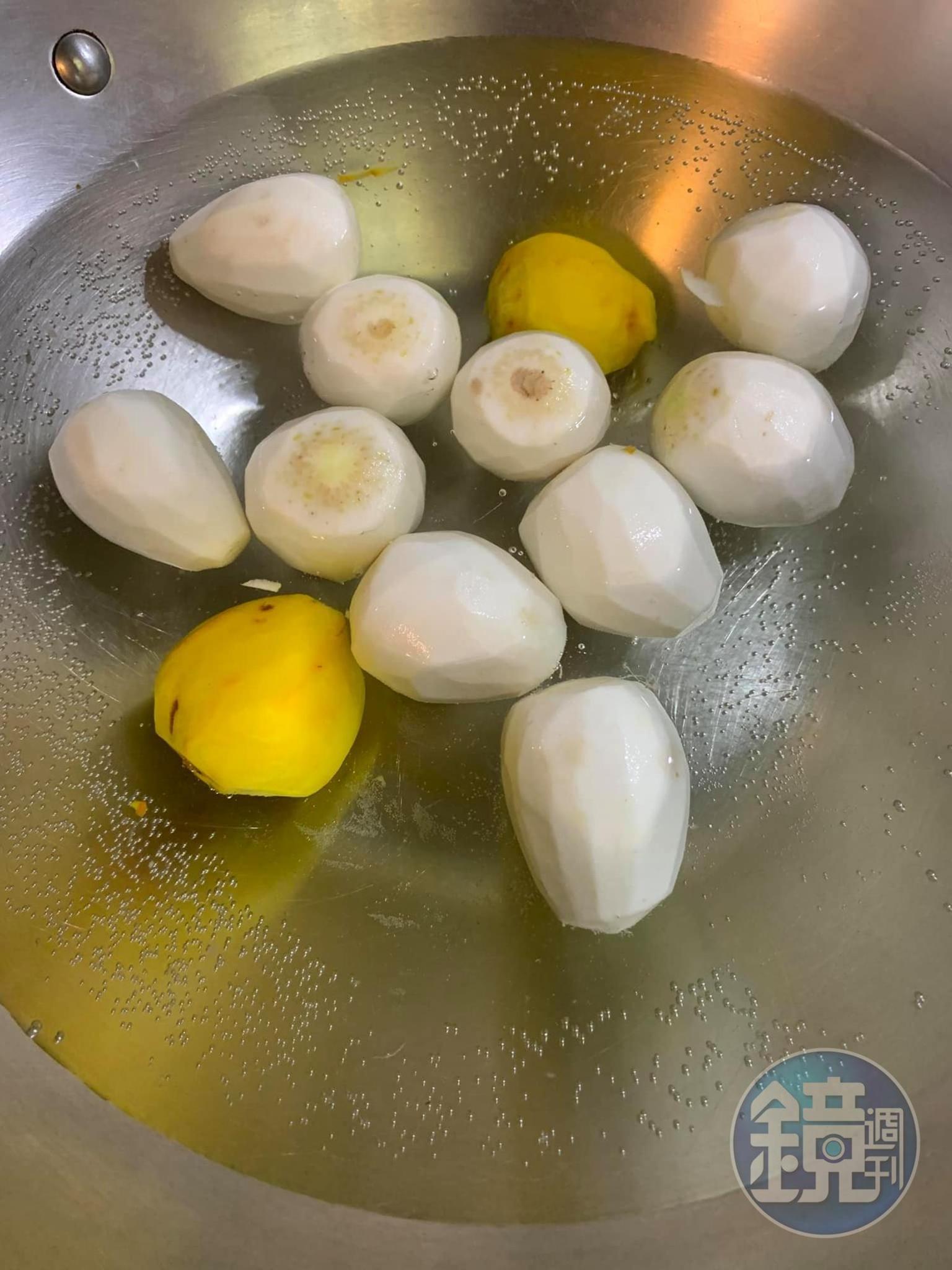 蕪菁煮15分鐘即可。