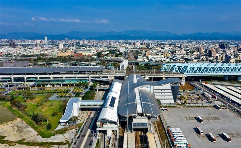 今年前三季上市櫃建商熱門購地區前十榜，由台中市烏日區建商奪冠，購地總面積達近9000坪。另外西屯區、水湳經貿園區的實力也不容小覷。
