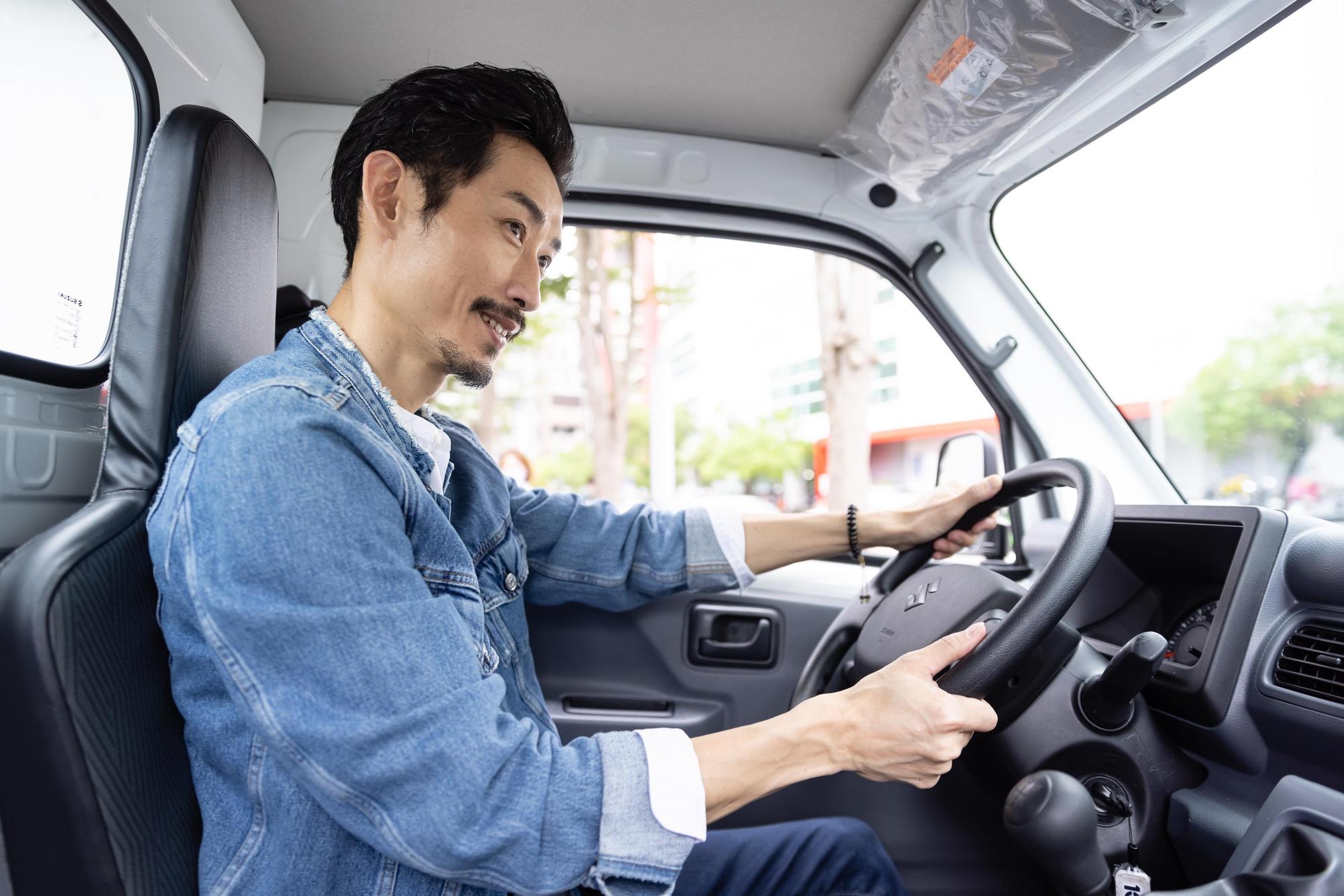 陳竹昇對SUZUKI CARRY的操控、舒適性表示相當讚賞。