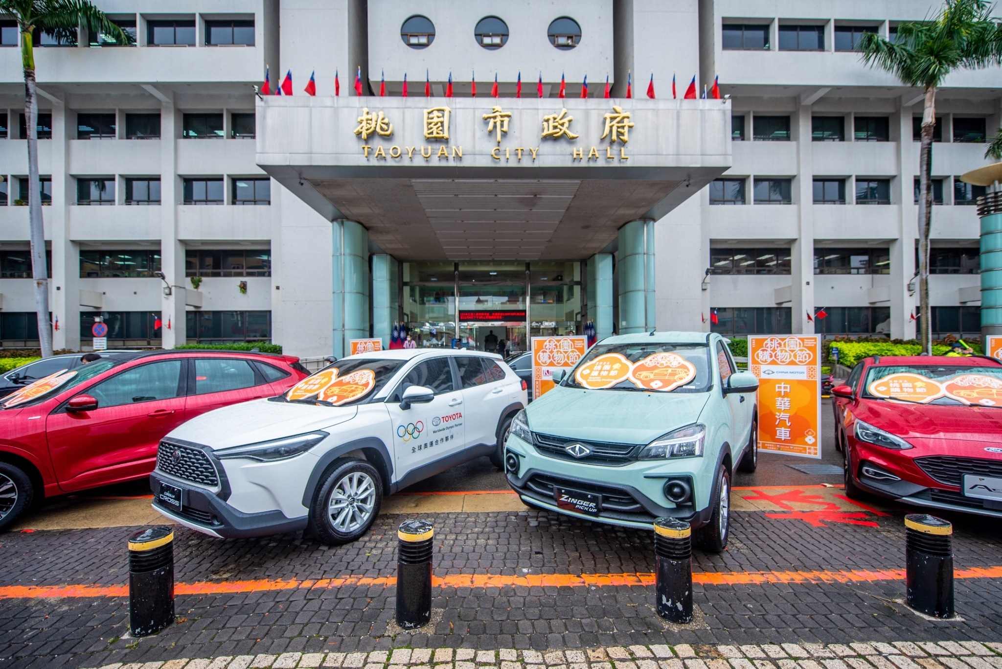 在今年11月起到明年2月，只要在桃園消費，就有機會抽中百萬汽車。