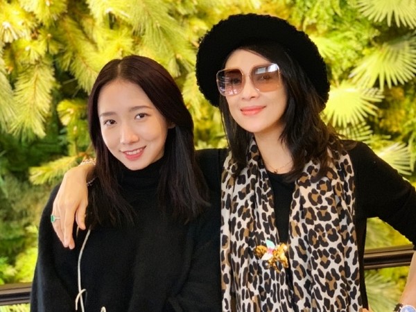 章子怡欣賞孟美岐，說在她身上看到當年自己拍打戲不怕受傷的影子，很看好孟美岐。（網路圖片）