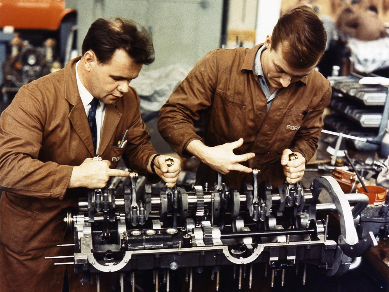 Gerhard Küchle和Valentin Schäffer參與了Porsche Type 917引擎的開發和製造。