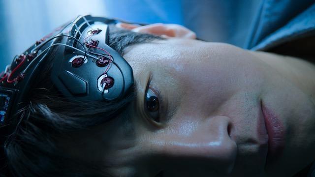 李善均主演Apple TV+首部韓劇《Dr.Brain》。(Apple TV+提供)