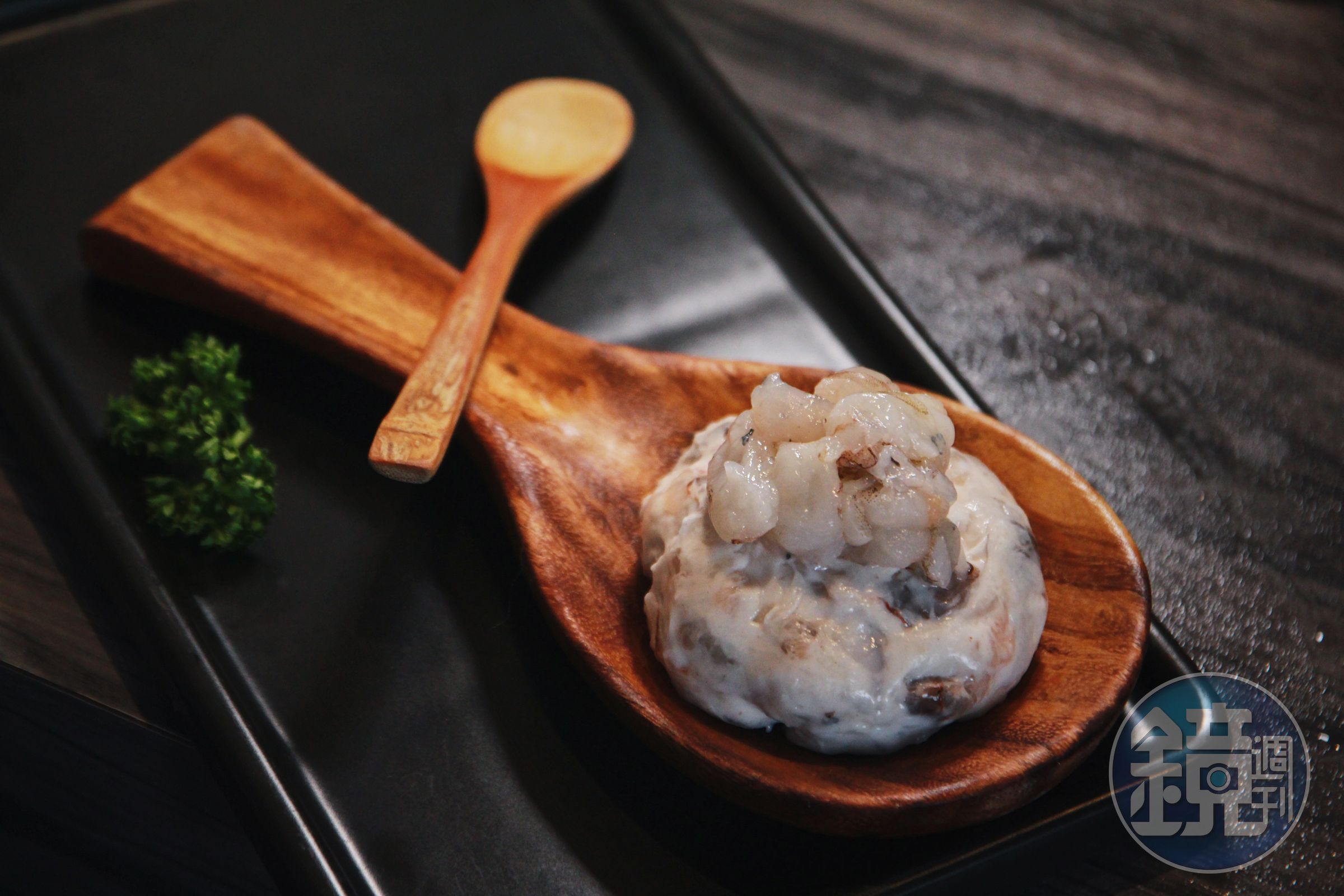 「鮮蝦滑」是「四人青花宴」套餐中的固定班底。