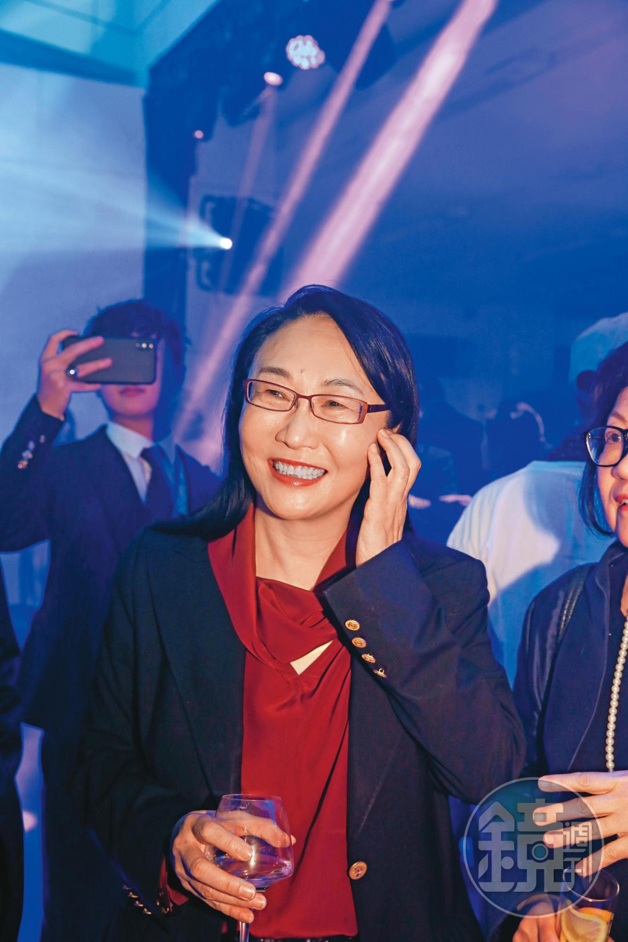 王雪紅密擘大眾版VR，力拚宏達電逆轉勝。