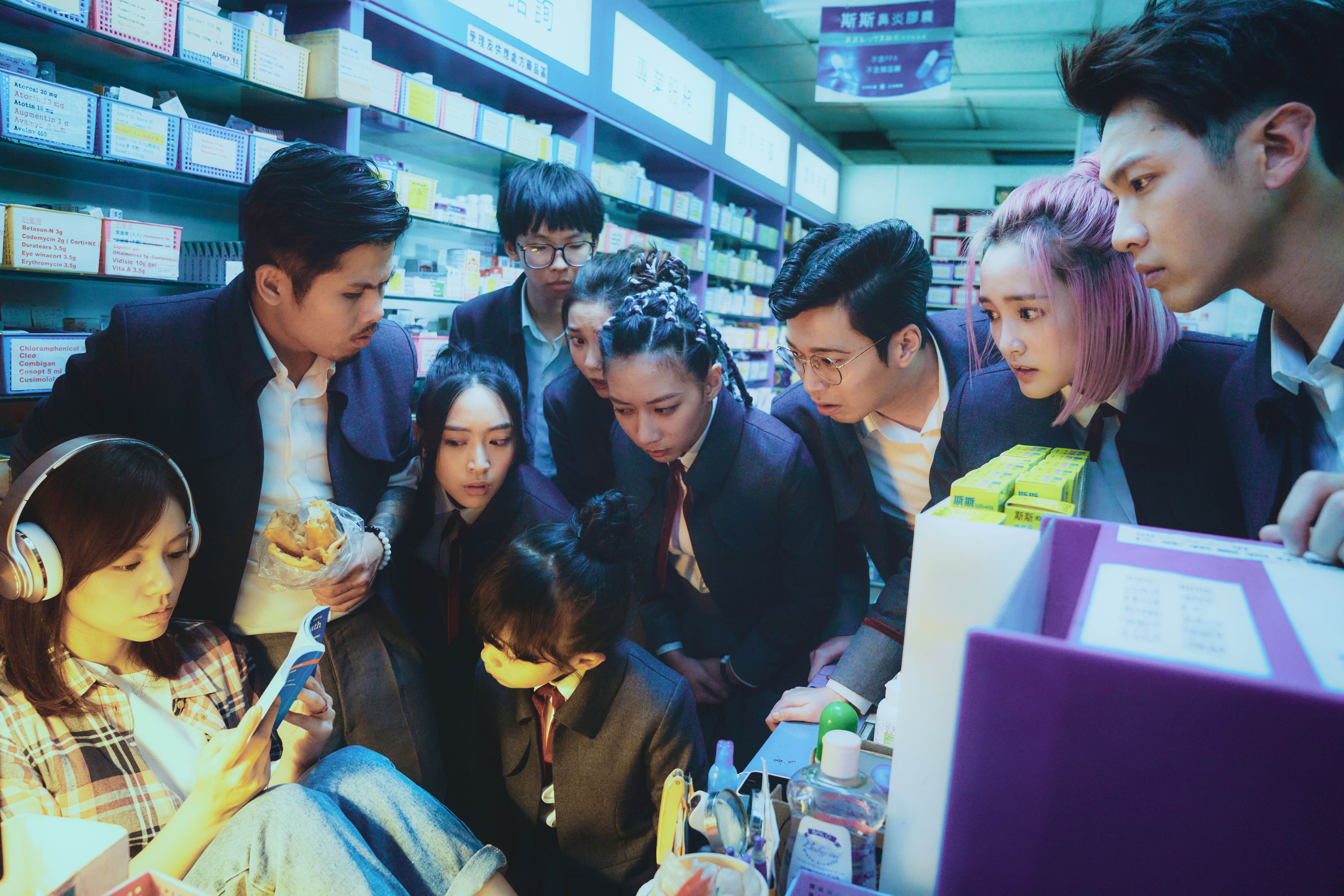 柯震東（右一）、王淨（右二）、宋芸樺（左一）主演《月老》，但電影中還有很多厲害演員，讓劇情更加成立。（傳影互動提供）