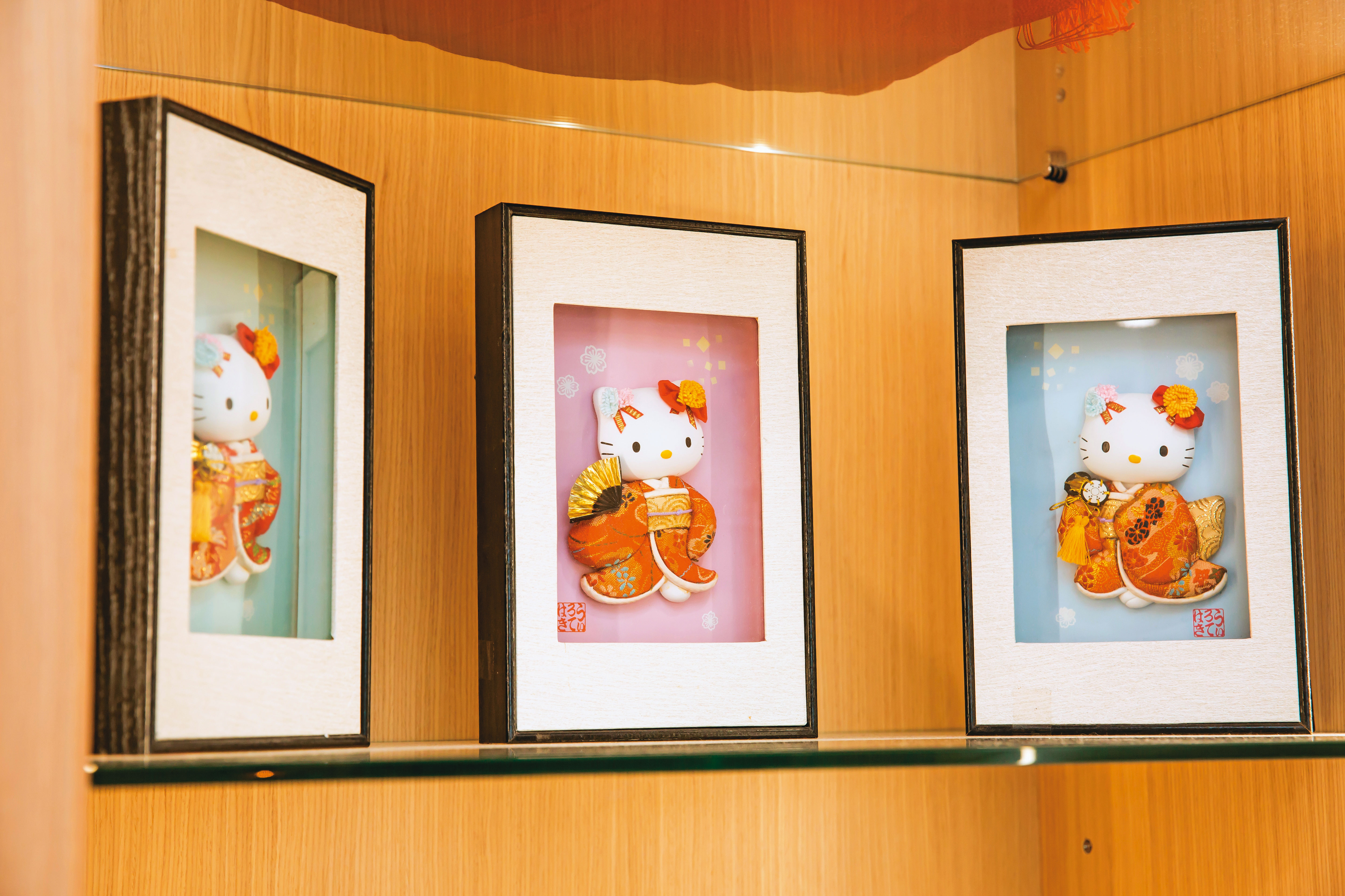 魏鳳珍喜歡Hello Kitty，辦公室珍藏許多周邊產品。