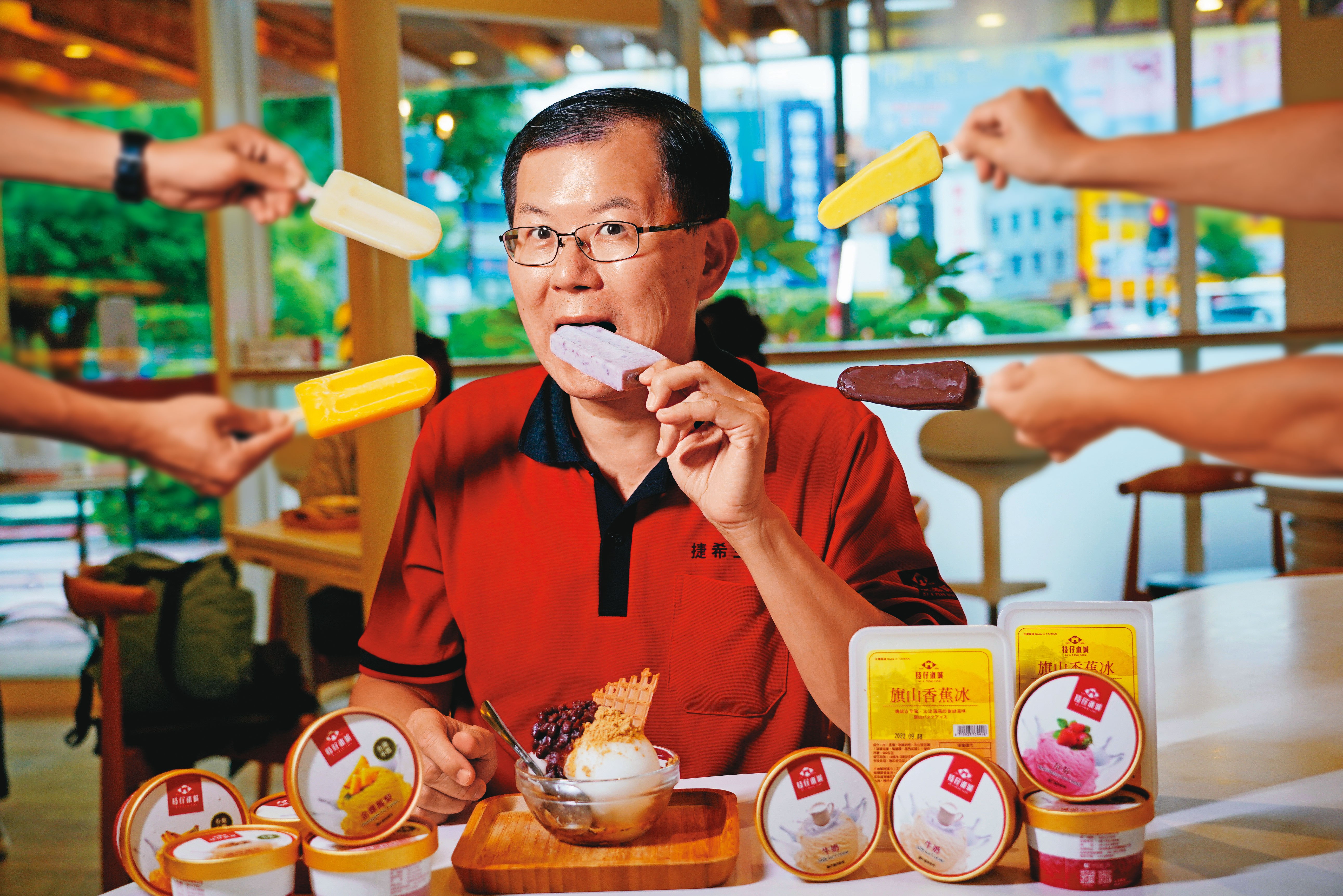 創立95年的枝仔冰城在秦國炎手上年輕化，除了口味增加，也上架到更多通路，知名度大開。