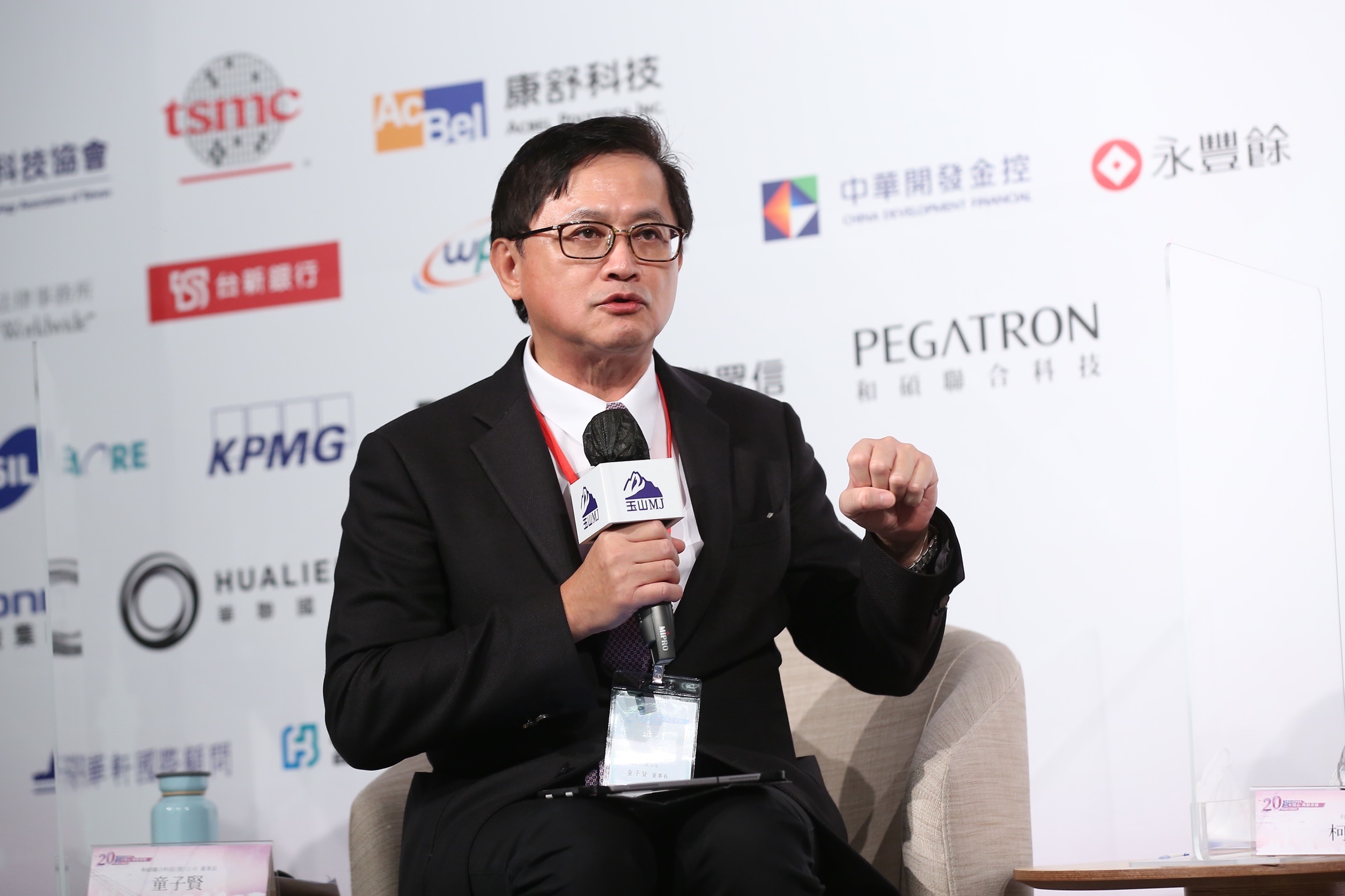 和碩董事長童子賢昨出席玉山科技協會20週年慶，對電子業第四季前景發表看法。