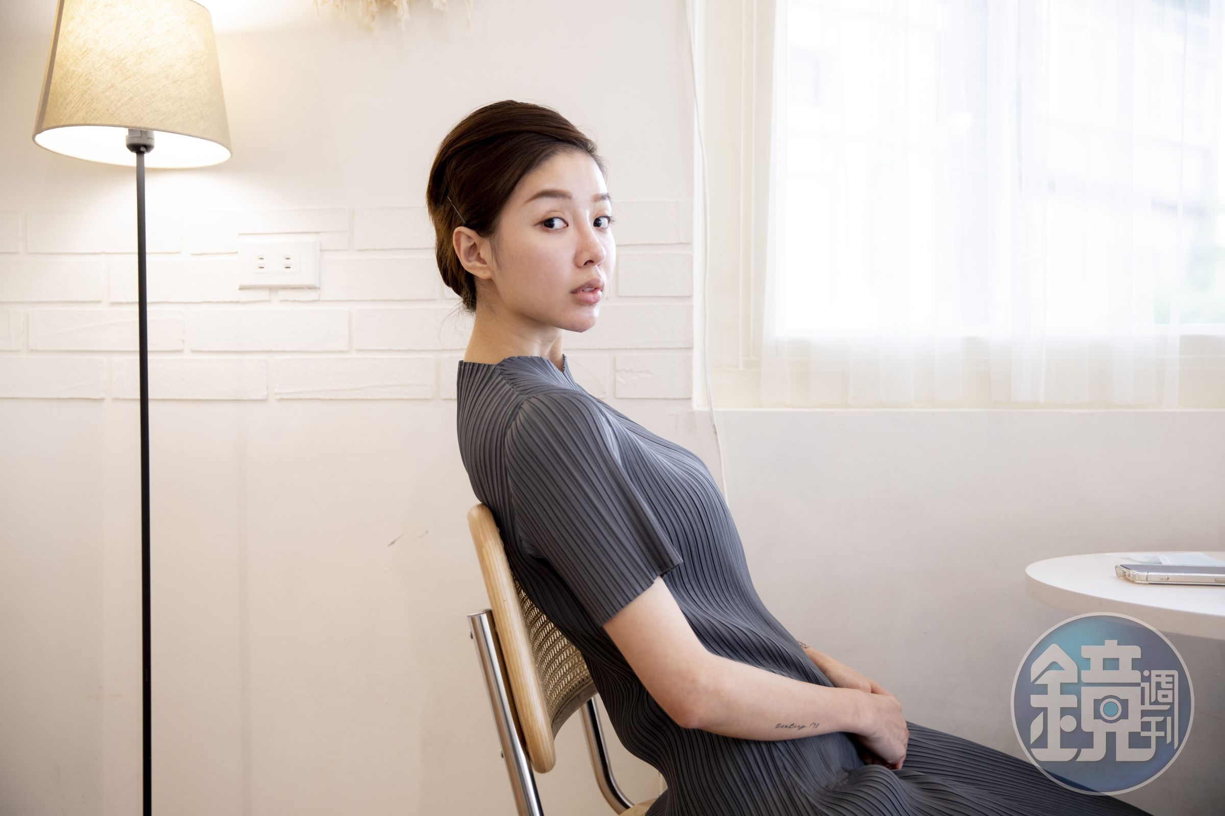 許伊妃自認是生活白痴，經常需同事、家人照顧，就連點餐App都不太會用。