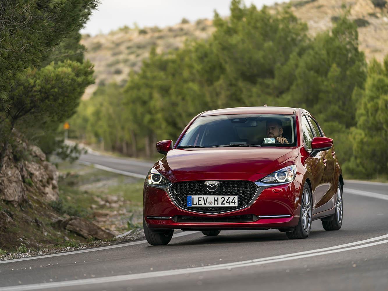 MAZDA 2