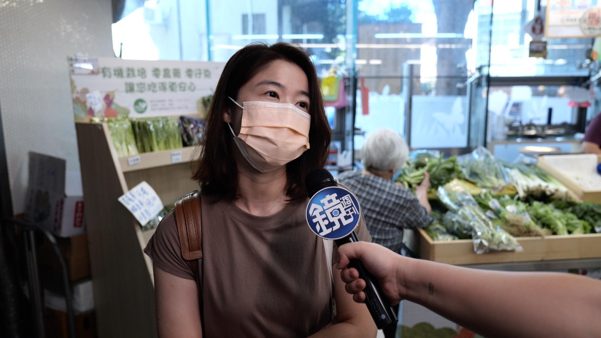 消費者鄭小姐覺得食材豐富之外,新北公有市場更多了一般超市少有的人情味。