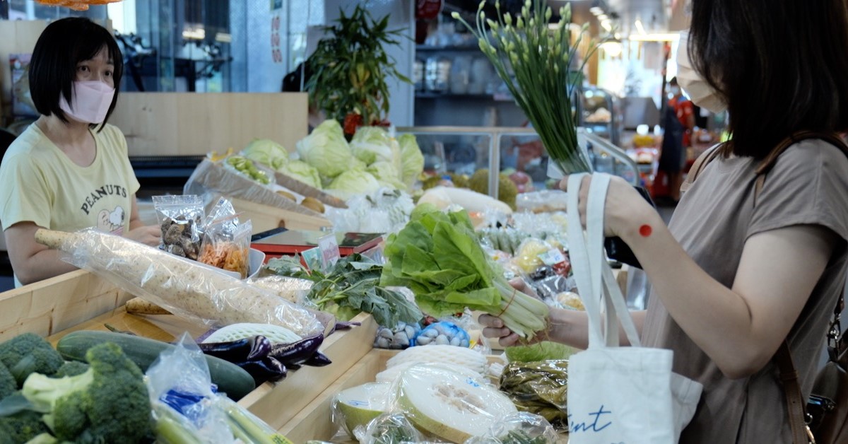 隨時代變遷，新北市府近年來積極改善公有市場的硬體設備與條件，要讓市民有更舒適的採買感受。