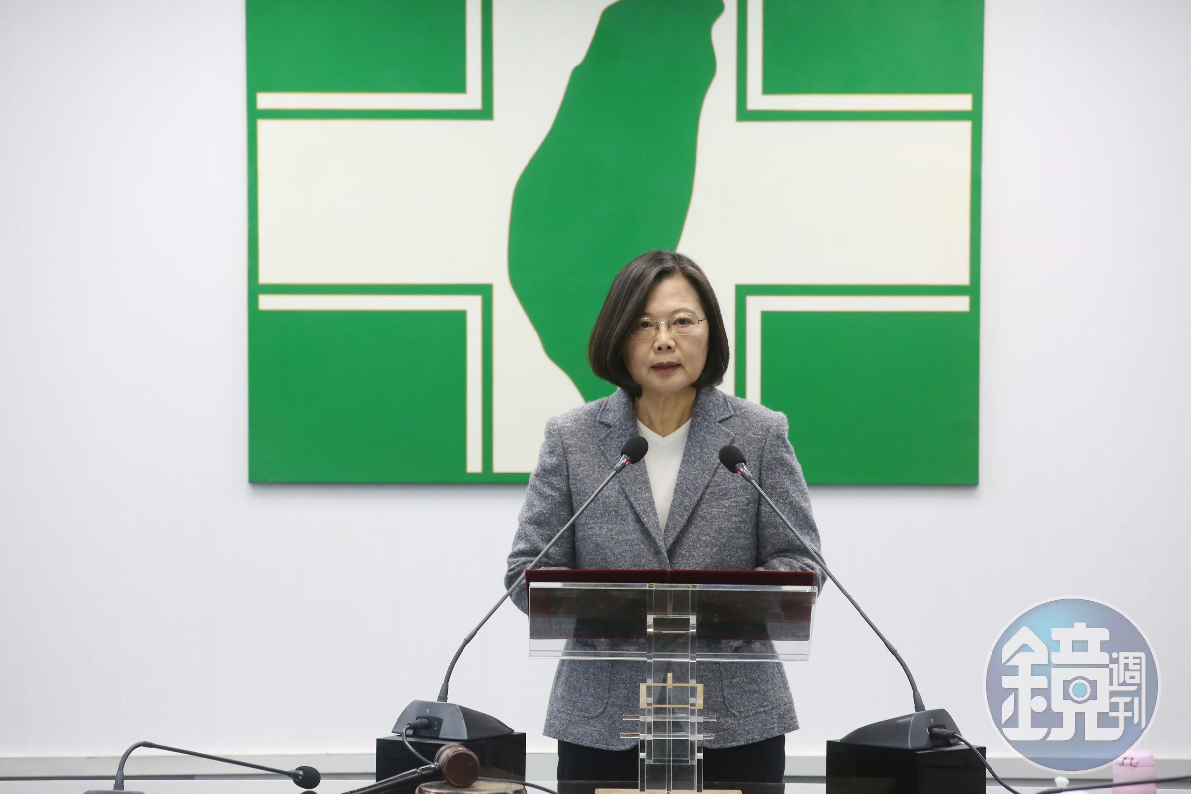 總統蔡英文指示民進黨在全國舉辦百場公投說明會，卻因場地問題引起爭議。（本刊資料照）