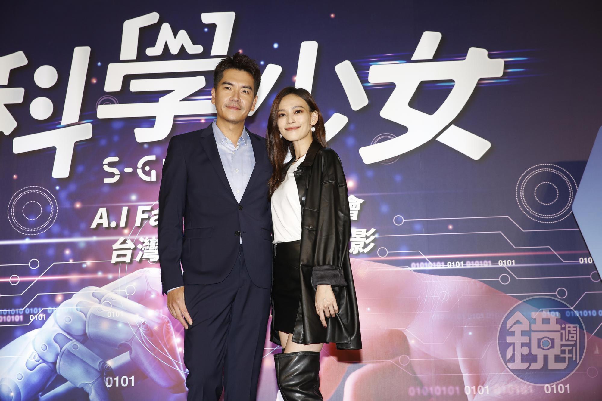 王傳一和飾演機器人妻子的姚以緹有突破性演出。
