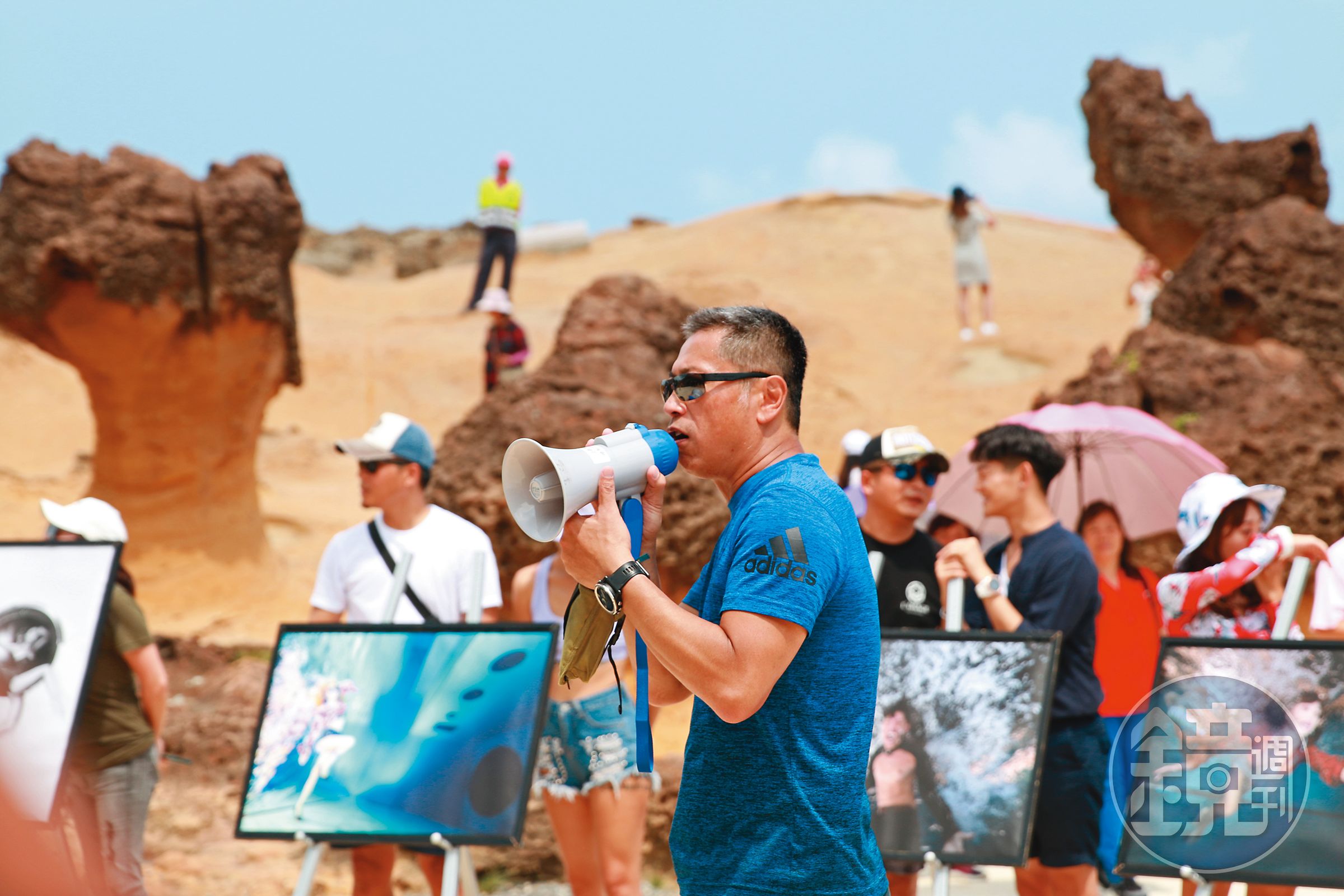 李景白有20多年豐富節目製作經驗，帶領團隊出外景長達2個半月，克服許多艱難。（《決戰水下伸展台》提供）