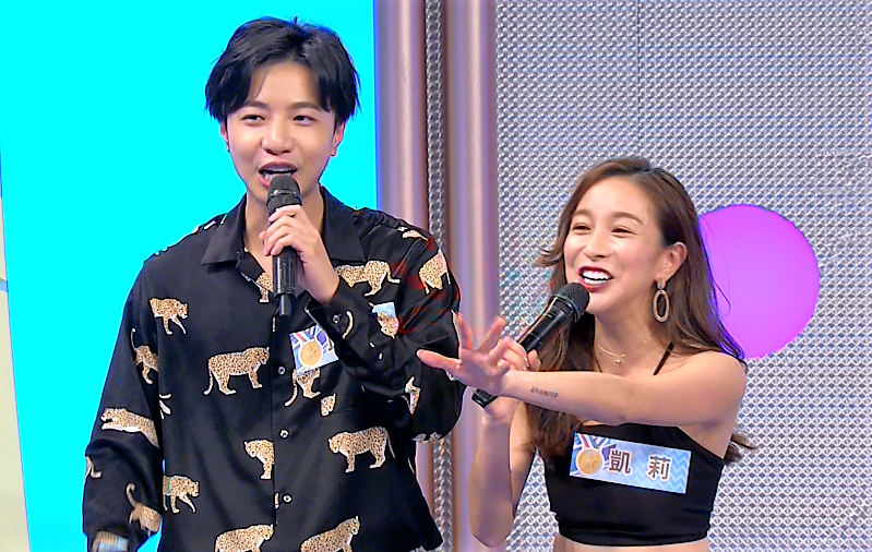 凱莉節目上抱怨比利從沒送過她禮物。（好看娛樂提供）