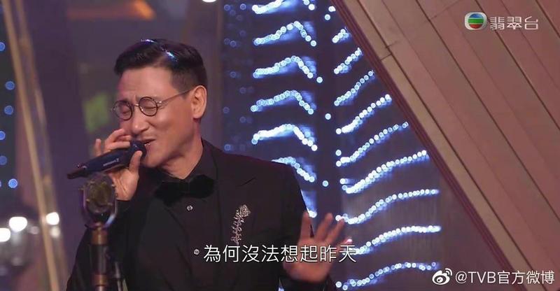 如今幾乎不參加綜藝節目的張學友，日前應曾志偉之邀為港姐決選表演，網友猜測他很有可能是新節目的嘉賓之一。（翻攝自TVB官方微博）