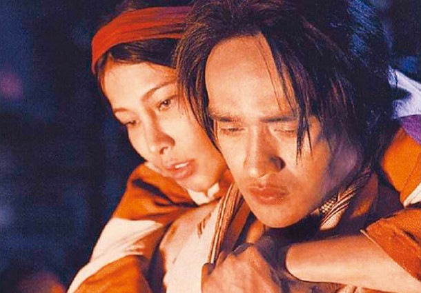 溫嵐（左）2011年拍攝《賽德克．巴萊》，和同為泰雅族人的田金豐（右）假戲真做。