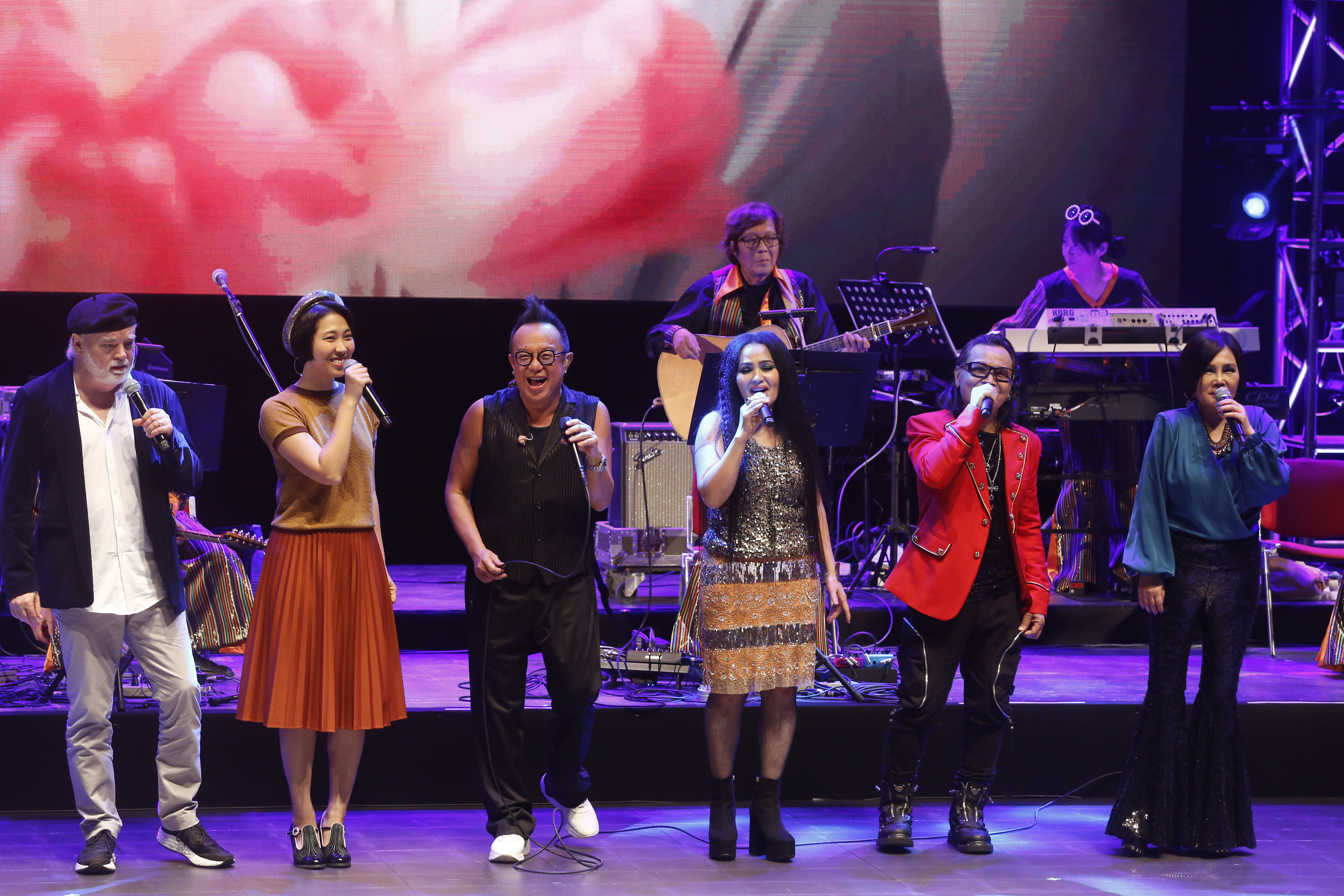 6組實力唱將獻唱近30 首西洋經典金曲,帶領樂迷走進時光隧道。