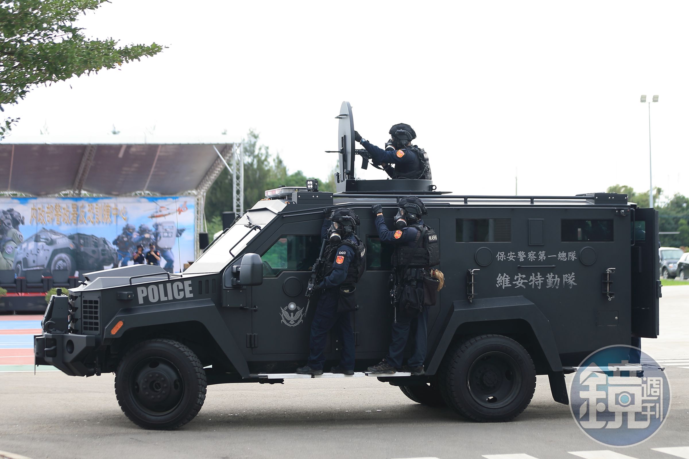 警方最新引進的Lenco Bearcat G2防彈裝甲車。（警政署提供）