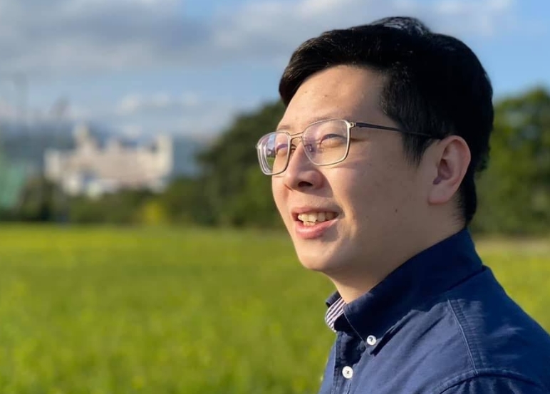 前桃園市議員王浩宇近日搬家到高雄三民區，打算投入明年的市議員選舉。（翻攝自王浩宇臉書）