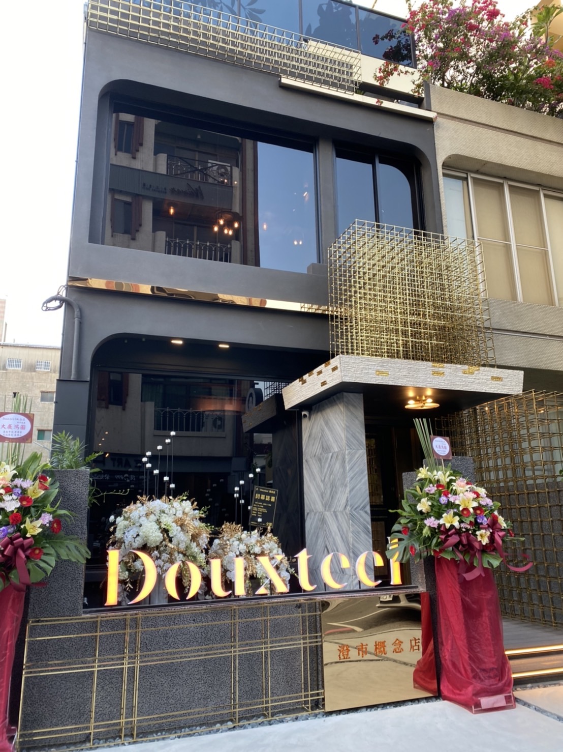 為了讓產品能有好展演舞台，DOUXTEEL斥資千萬元在台南開設首間旗艦概念店。