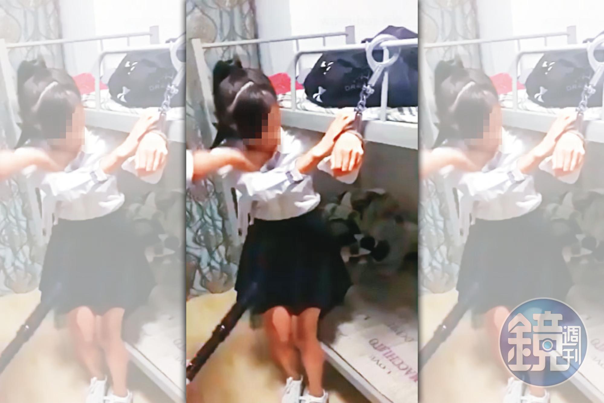 中國籍女子逃離杜拜黑心公司被抓回,慘遭上銬軟禁。(讀者提供)