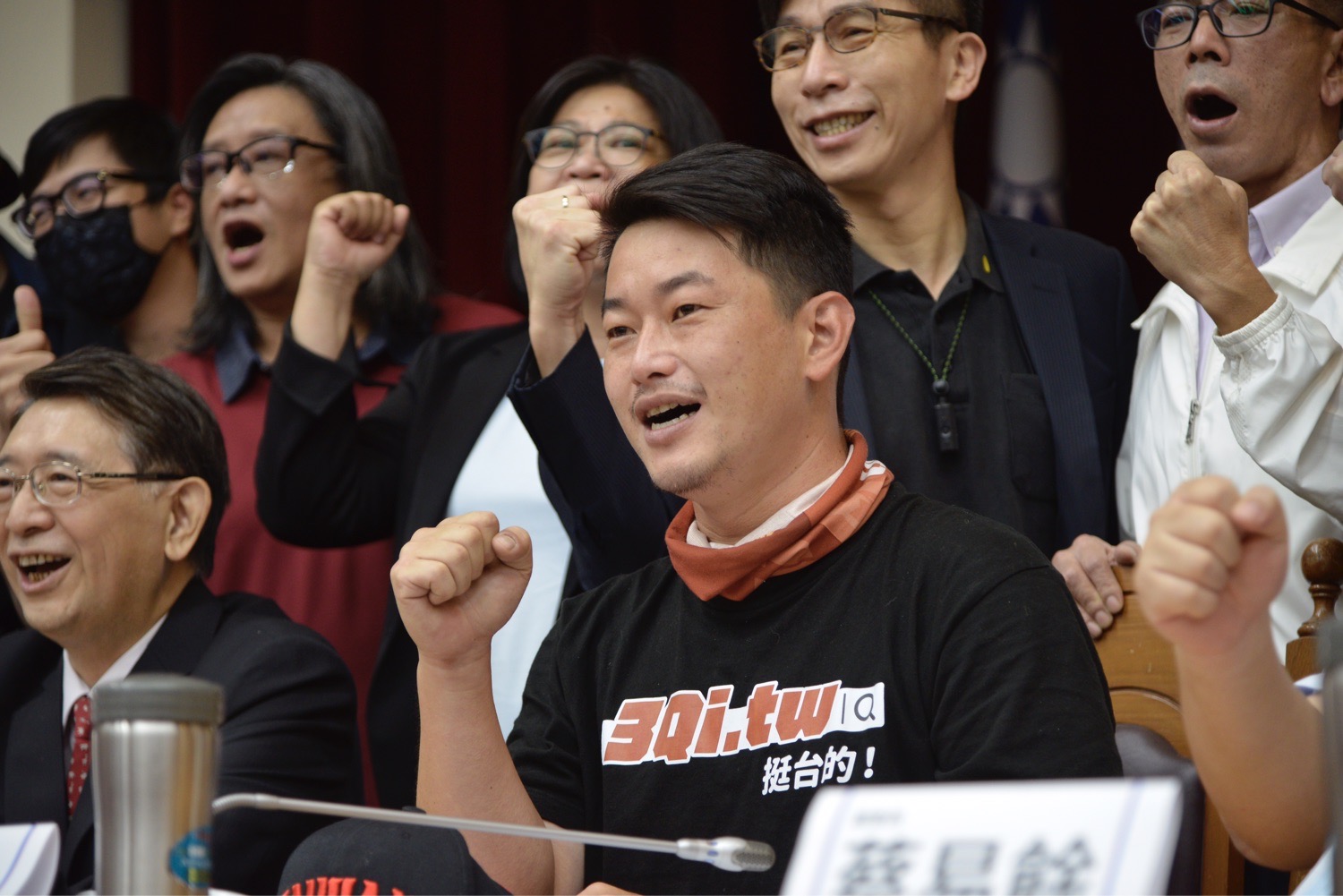 陳柏惟遭罷免解除立委職務後，仍出席任內籌辦的電競促進會成立大會，卻因此遭抹黑為酬庸。