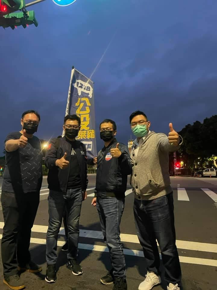 江啟臣昨加入羅智強的夜宿凱道行動為公投催票。（翻攝自江啟臣臉書）