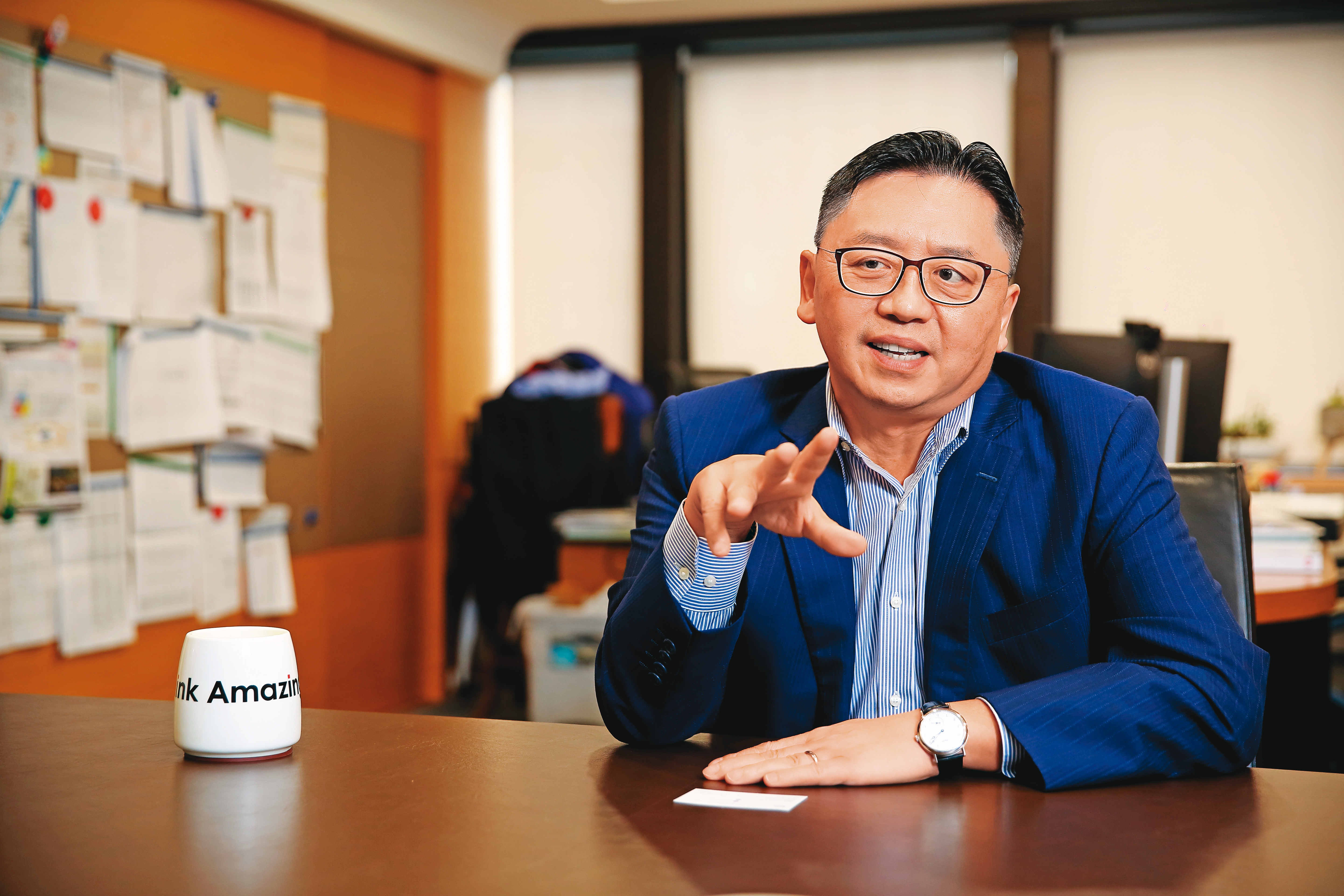 蘇純興4年前曾提出「Think Amazing」思維，面對車業百年變局，他表示現在要改為「Do Amazing」，直接做了再說。
