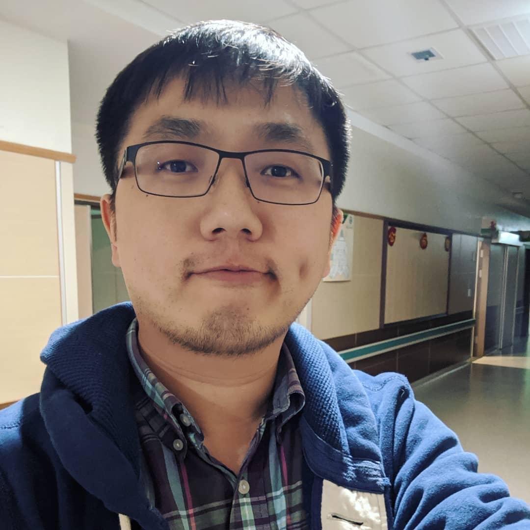 彰基精神科醫師陳力源災後針對現場消防員做診斷性會談與心理急救。（陳力源提供）