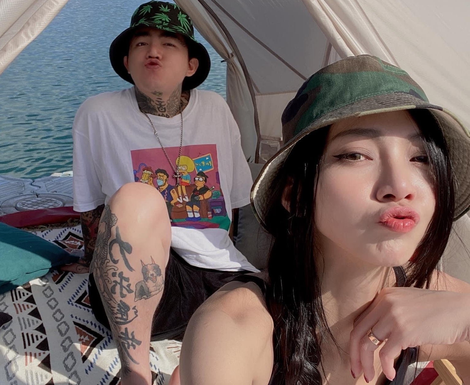 莉婭與謝和弦上山下海度假。（翻攝自莉婭臉書）