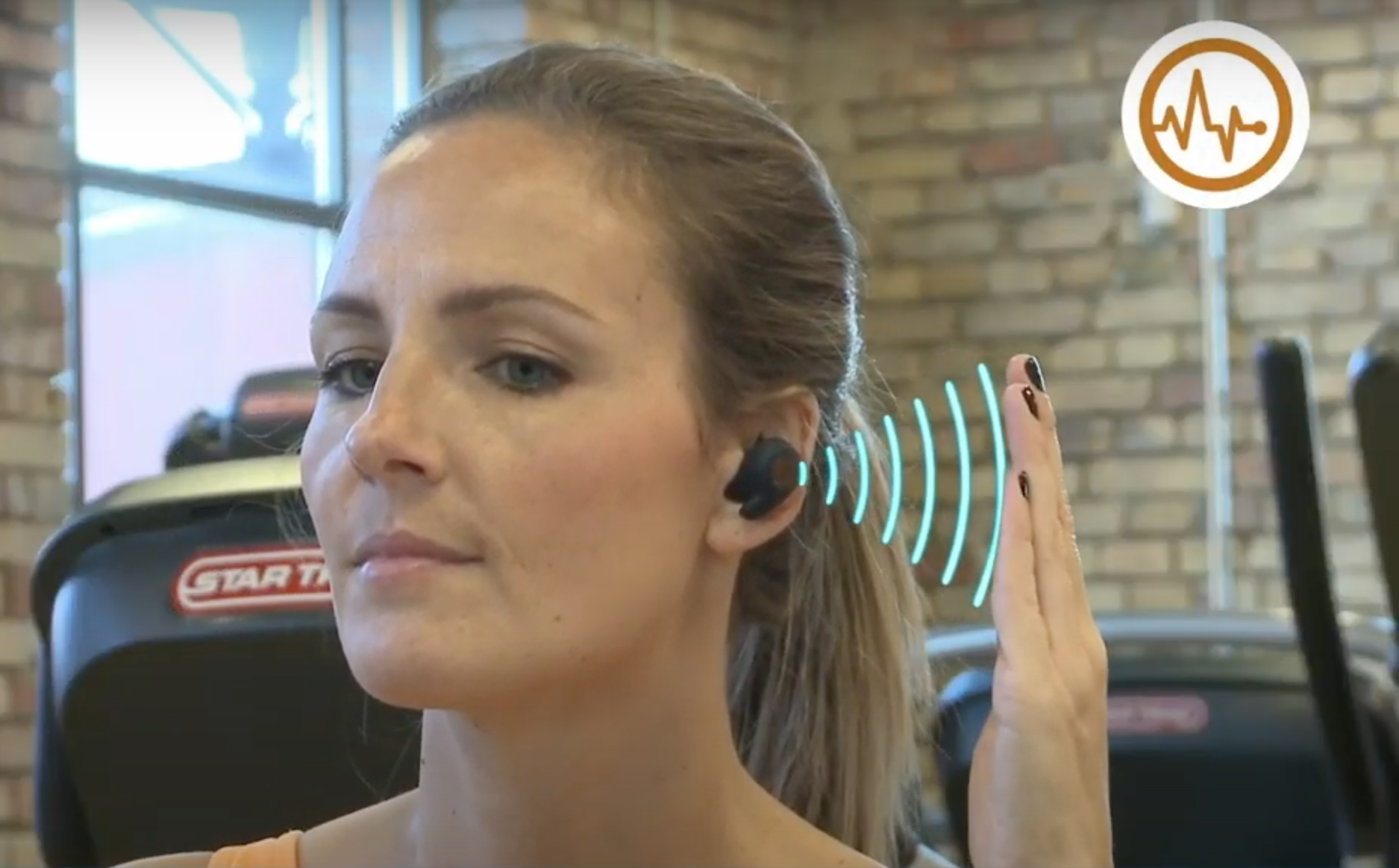 開酷與驊訊合作推出手勢辨識智慧耳機方案，將毫米波導入消費電子產品。（翻攝自開酷科技臉書）