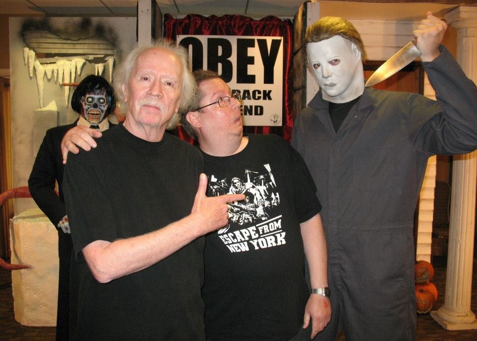 約翰卡本特（左）日前受訪時，透露了5部最喜愛的經典恐怖片。（翻攝John Carpenter Facebook）