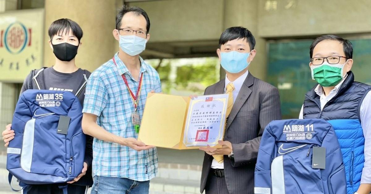 永慶房屋提倡「聰明工作、健康生活」的企業理念,不只年年舉辦運動賽事,更以實際行動力挺各校園的運動好手。