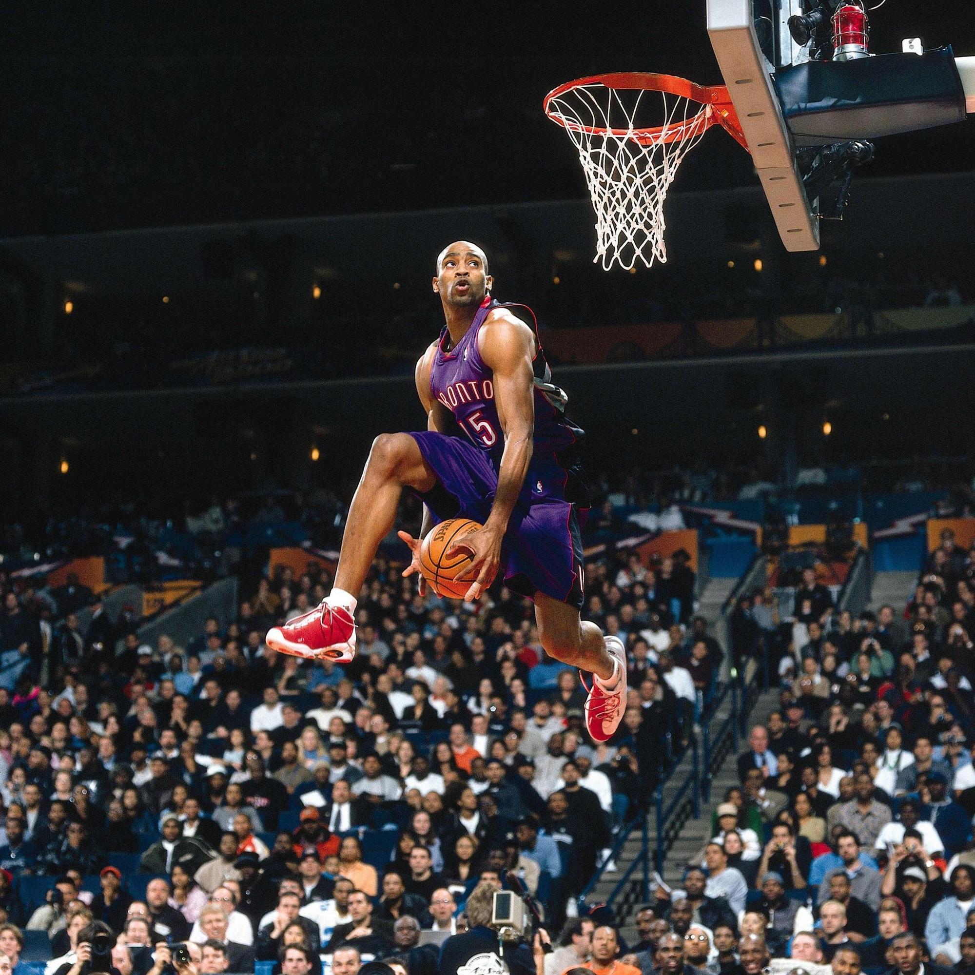 前NBA球員「飛人」卡特也出面指控薩佛的惡行。(翻攝自Vince Carter推特)
