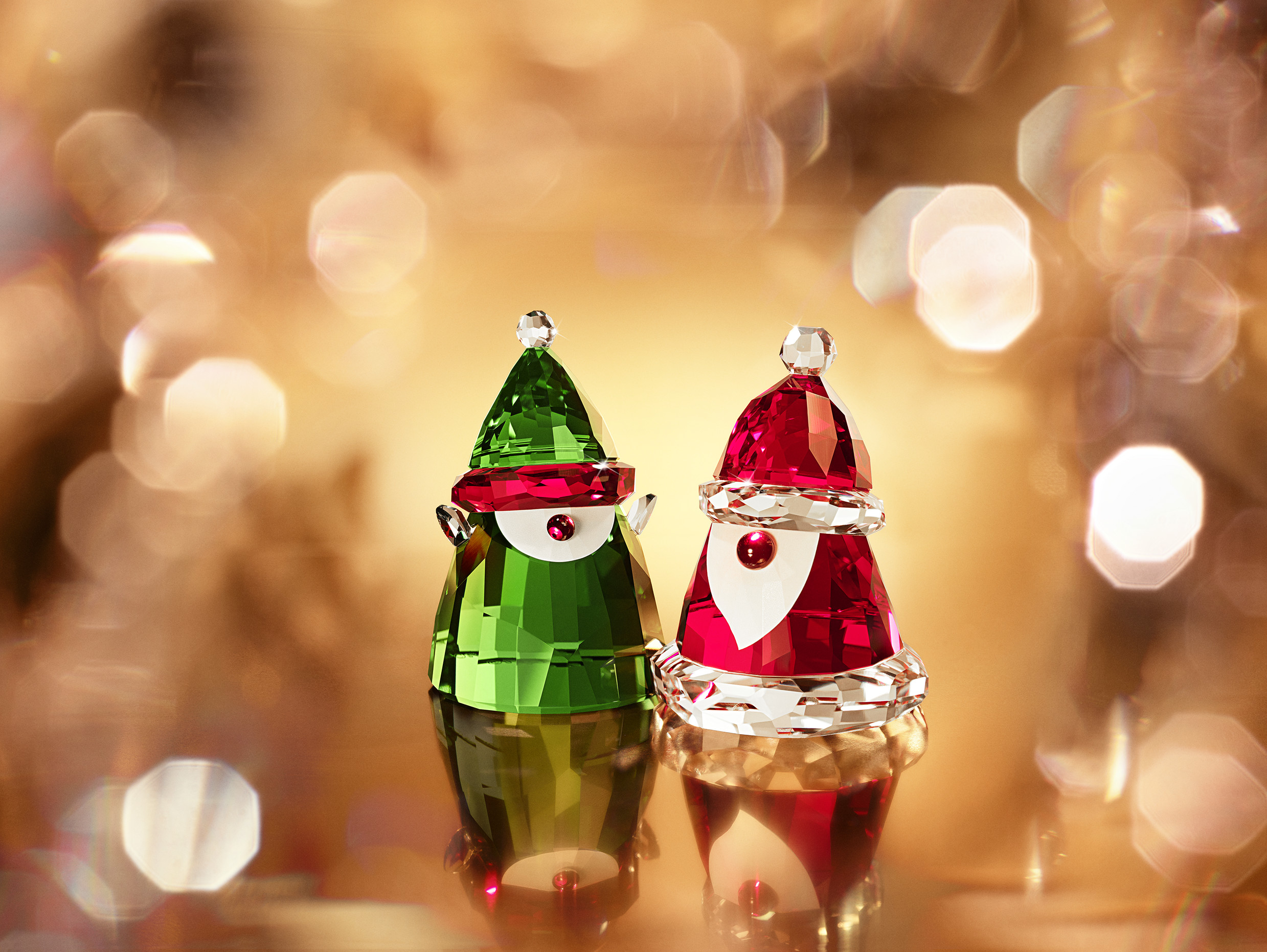 Swarovski每年聖誕節都會推出聖誕節擺飾，不妨每年挑一件購入，成為家族的年度紀念品。（Swarovski提供）