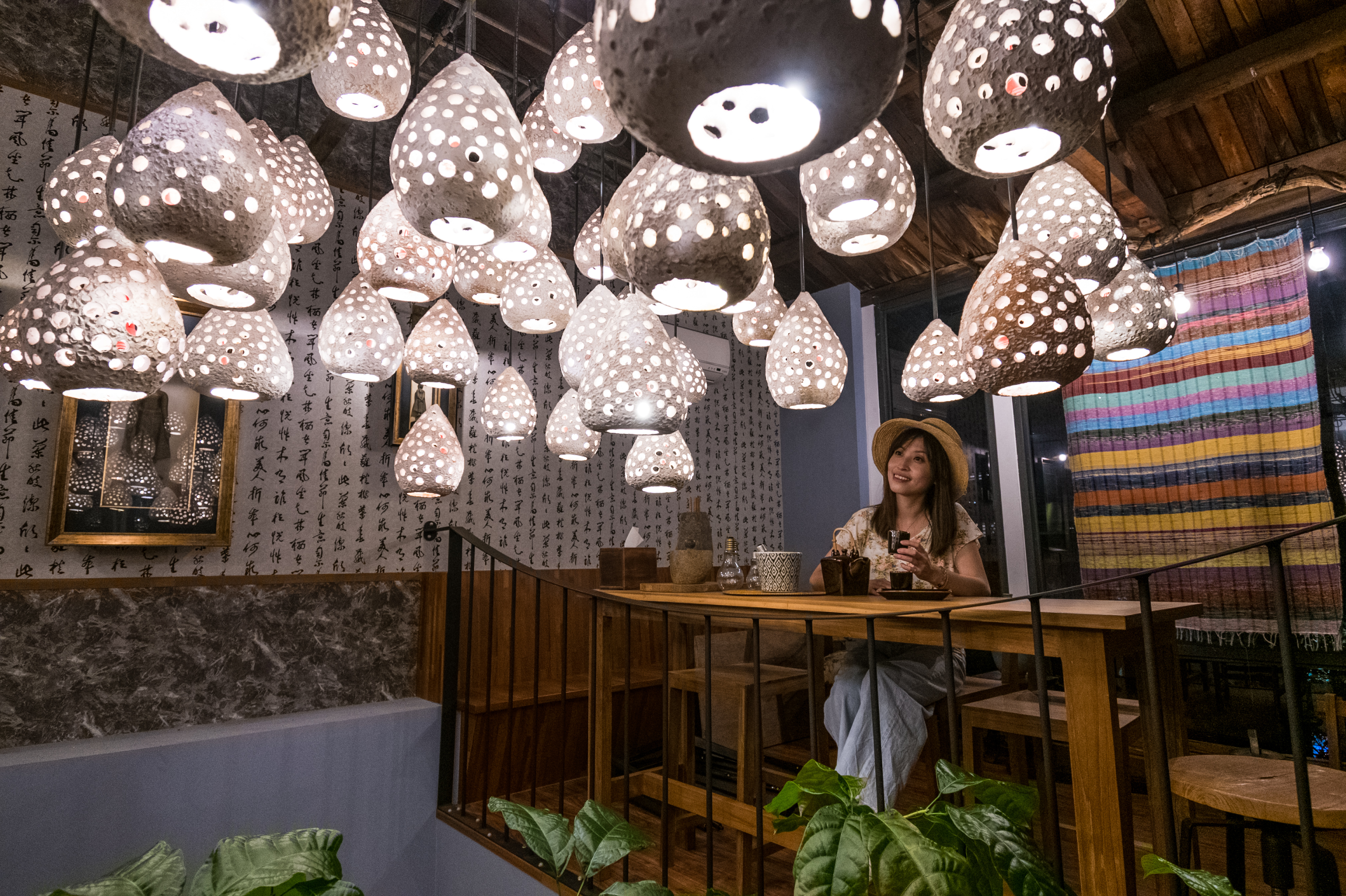 隱身花蓮市區巷弄的「好禮生活設計／牛肉麵私廚」空間充滿質樸美學。