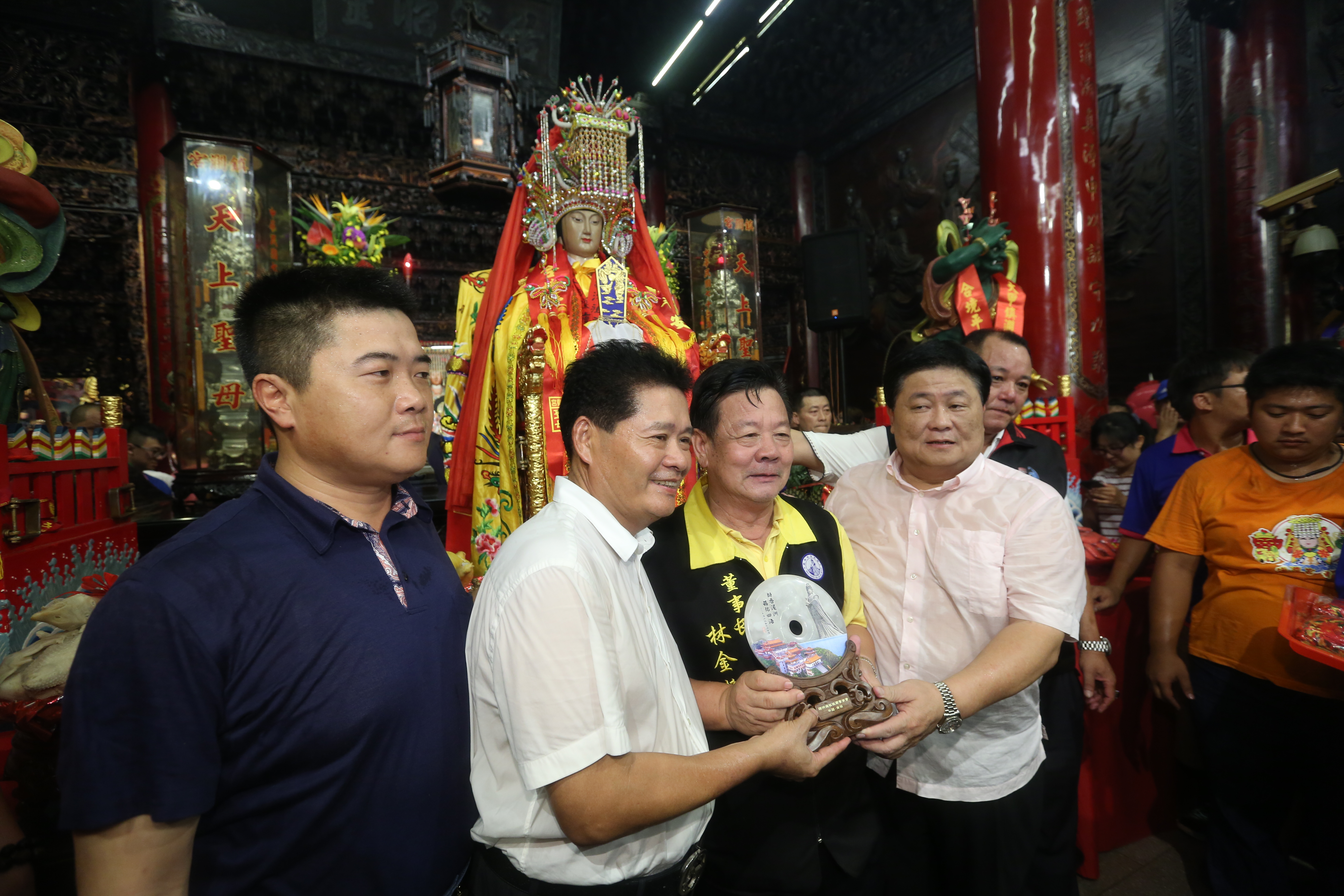 周玉蔻緊咬顏清標一家欠債6,000萬10年且脫產不還。（本刊資料照）