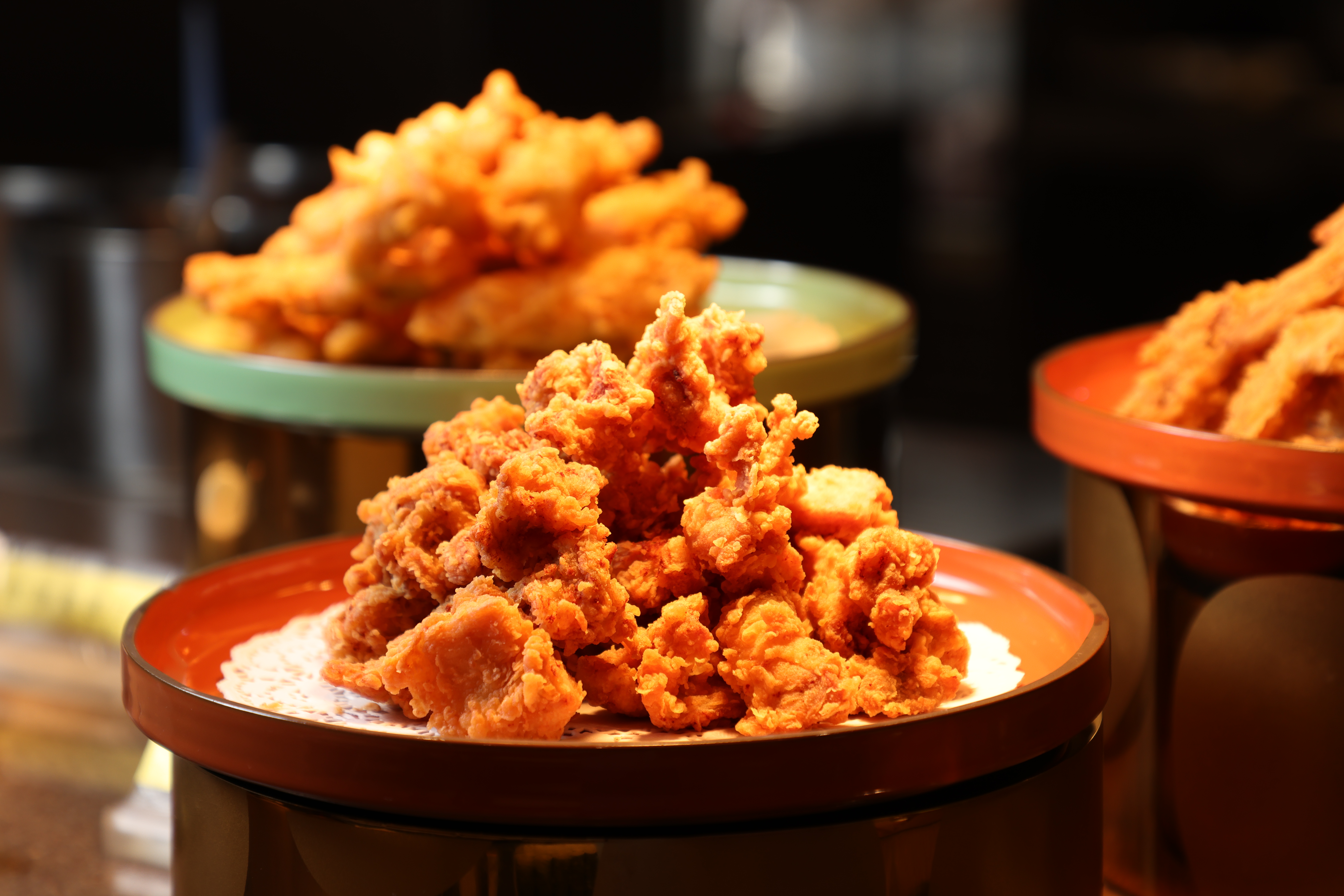 酥香涮嘴的「蒜味雞米花」是炸物區的人氣王。