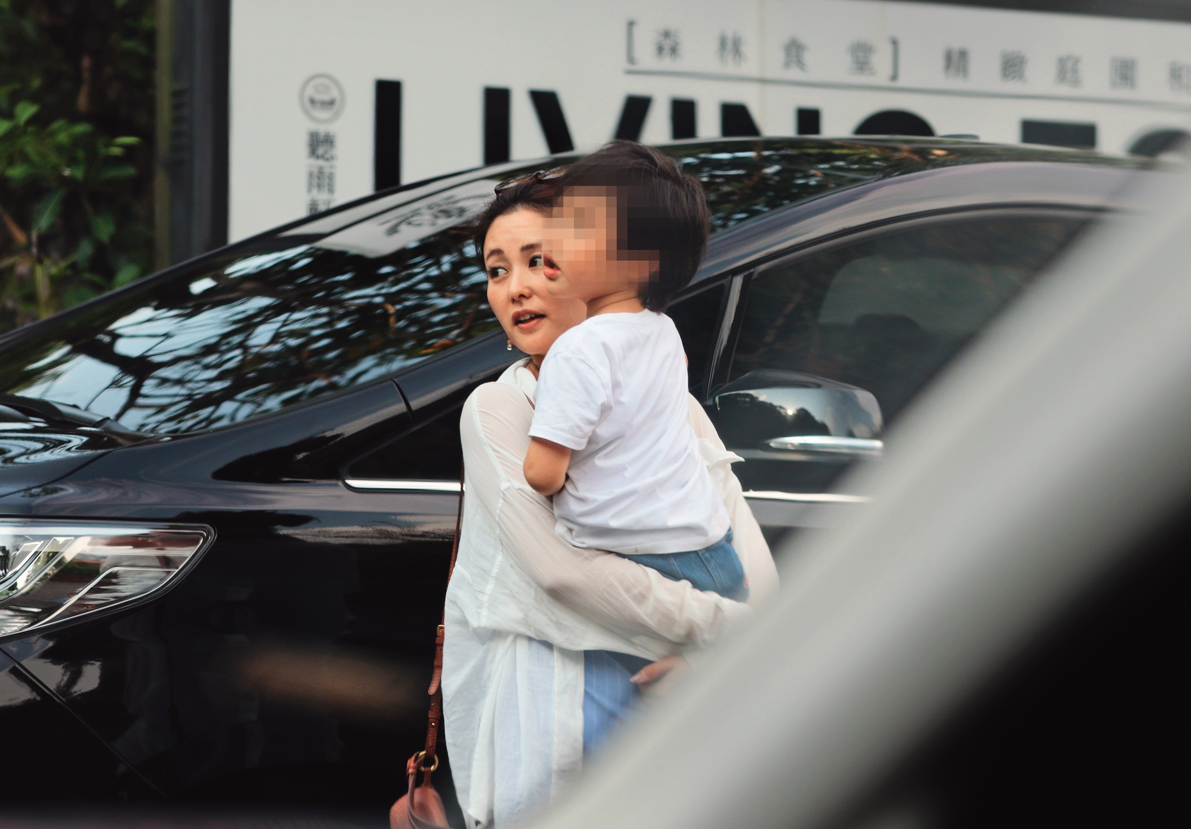 麻衣之前在王家過得算是辛苦，王泉仁對她態度很冷漠，也讓麻衣她媽相當不滿。