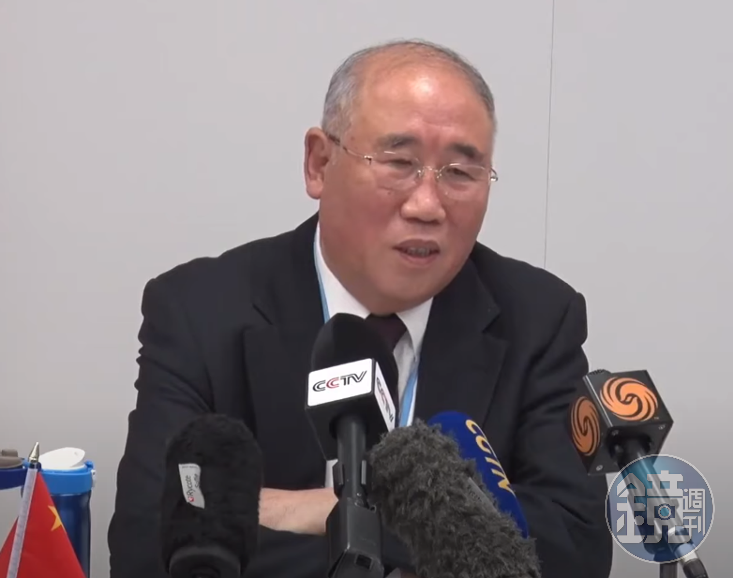 中國氣候特使解振華日前出席一場會議，外媒詢問他是否能用英文回答，解振華則回應，「那你拿中文問我就好了。」（翻攝自优文 YouWin YouTube頻道）