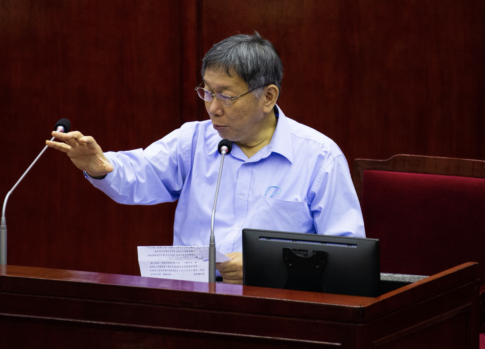 柯文哲今（9）日前往議會接受質詢，表示他還是在罵莊人祥，因他解釋的理由好像認為老百姓很好騙。（資料照）