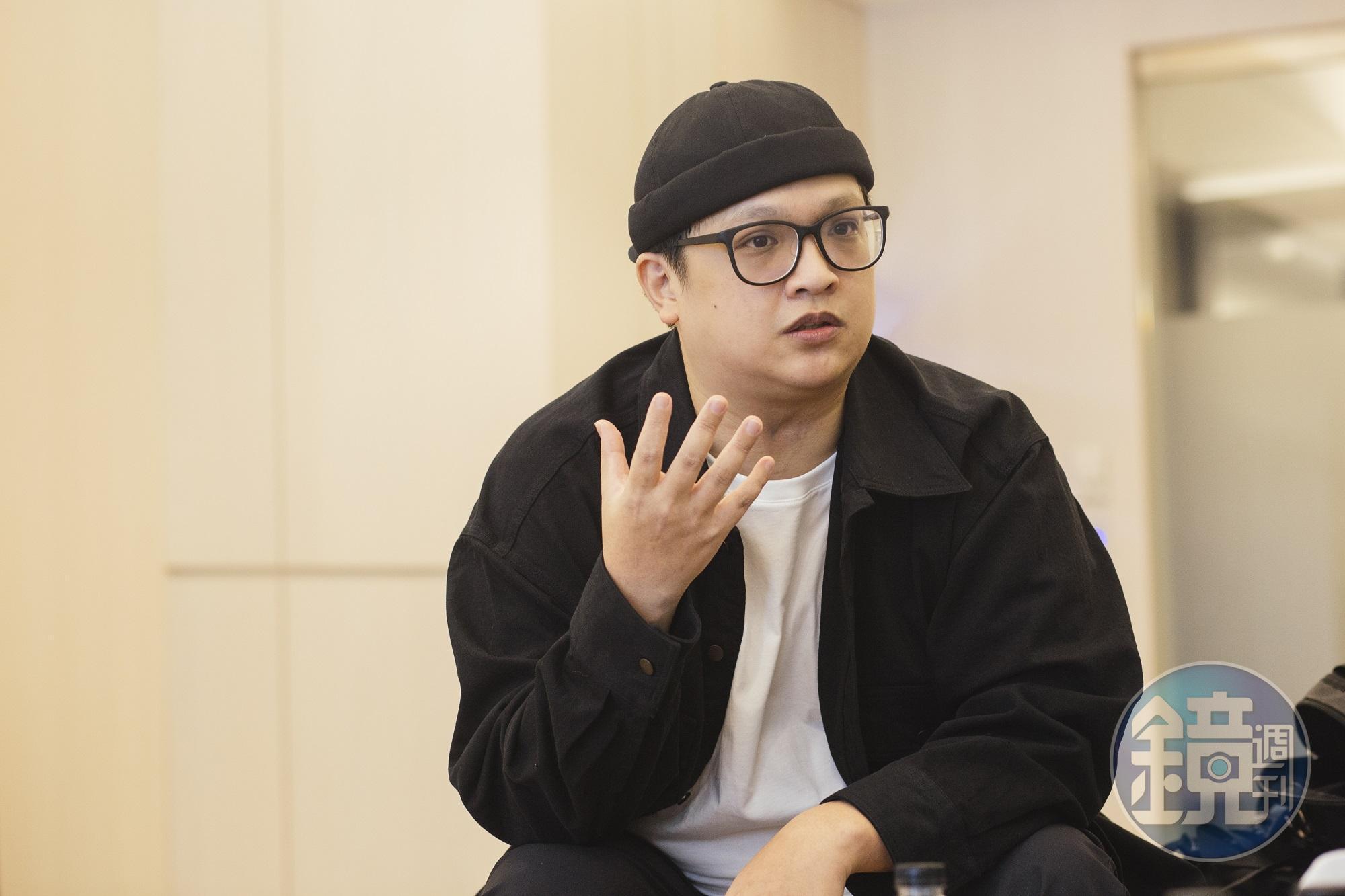 簡奇峯挑戰在奇幻愛情劇中,融入探討價值觀及信仰的議題。