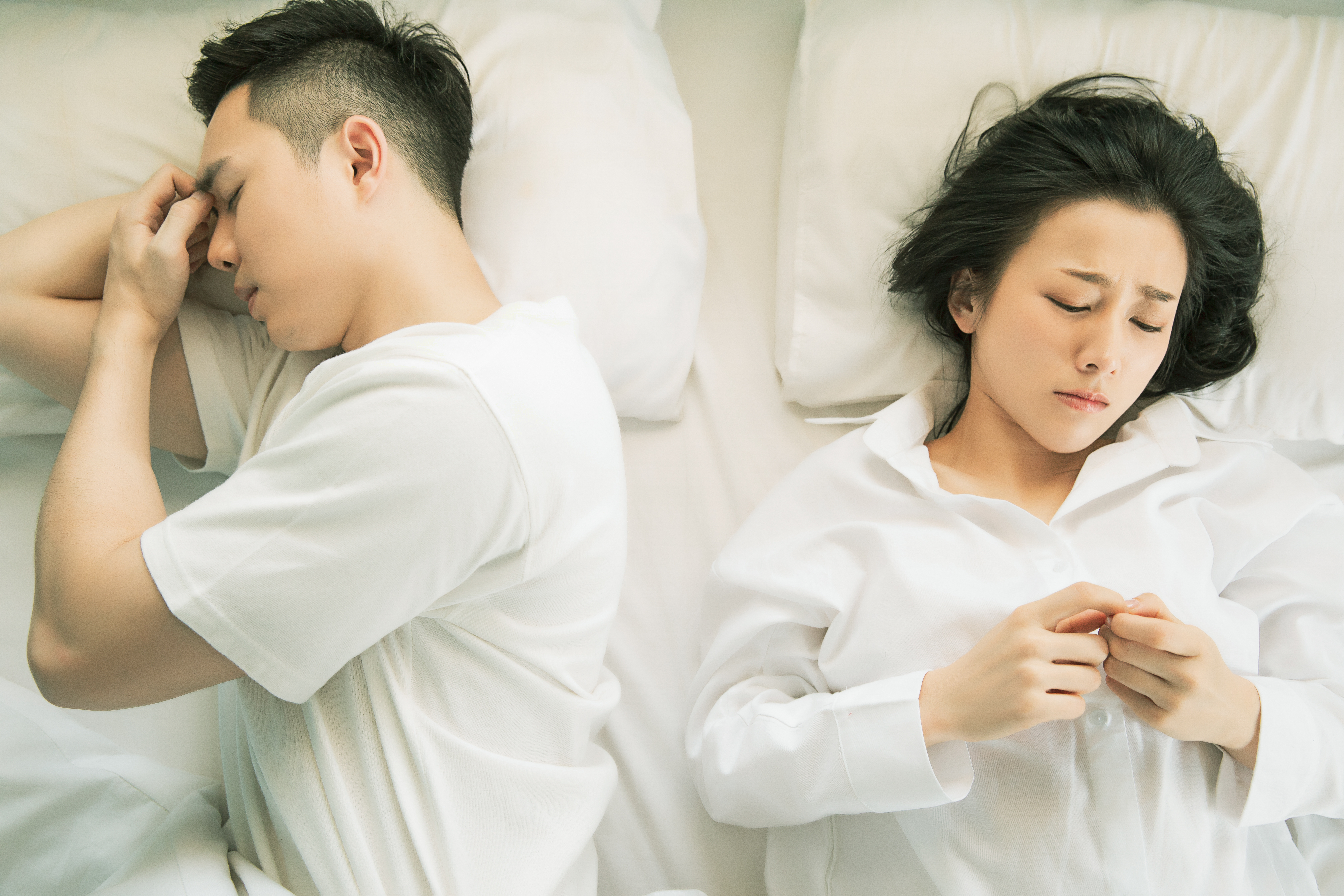 人妻抱怨，結婚後跟丈夫親密反而搞得像是在偷情，憋得很辛苦。（示意圖非當事人，取自 xframe）